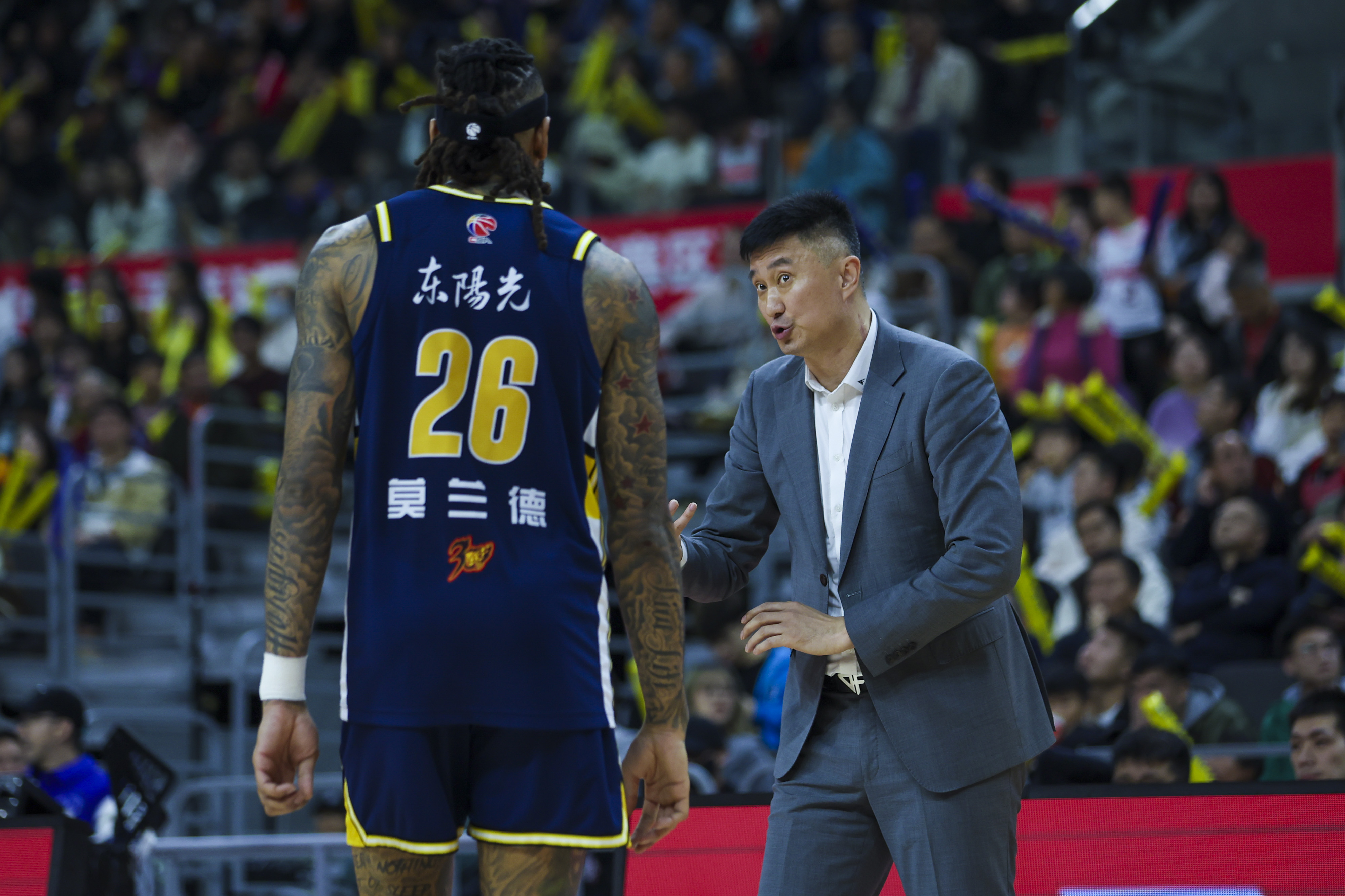 广东队完胜勇士,保罗高光表现的简单介绍 广东队完胜勇士,保罗高光表现的简单介绍