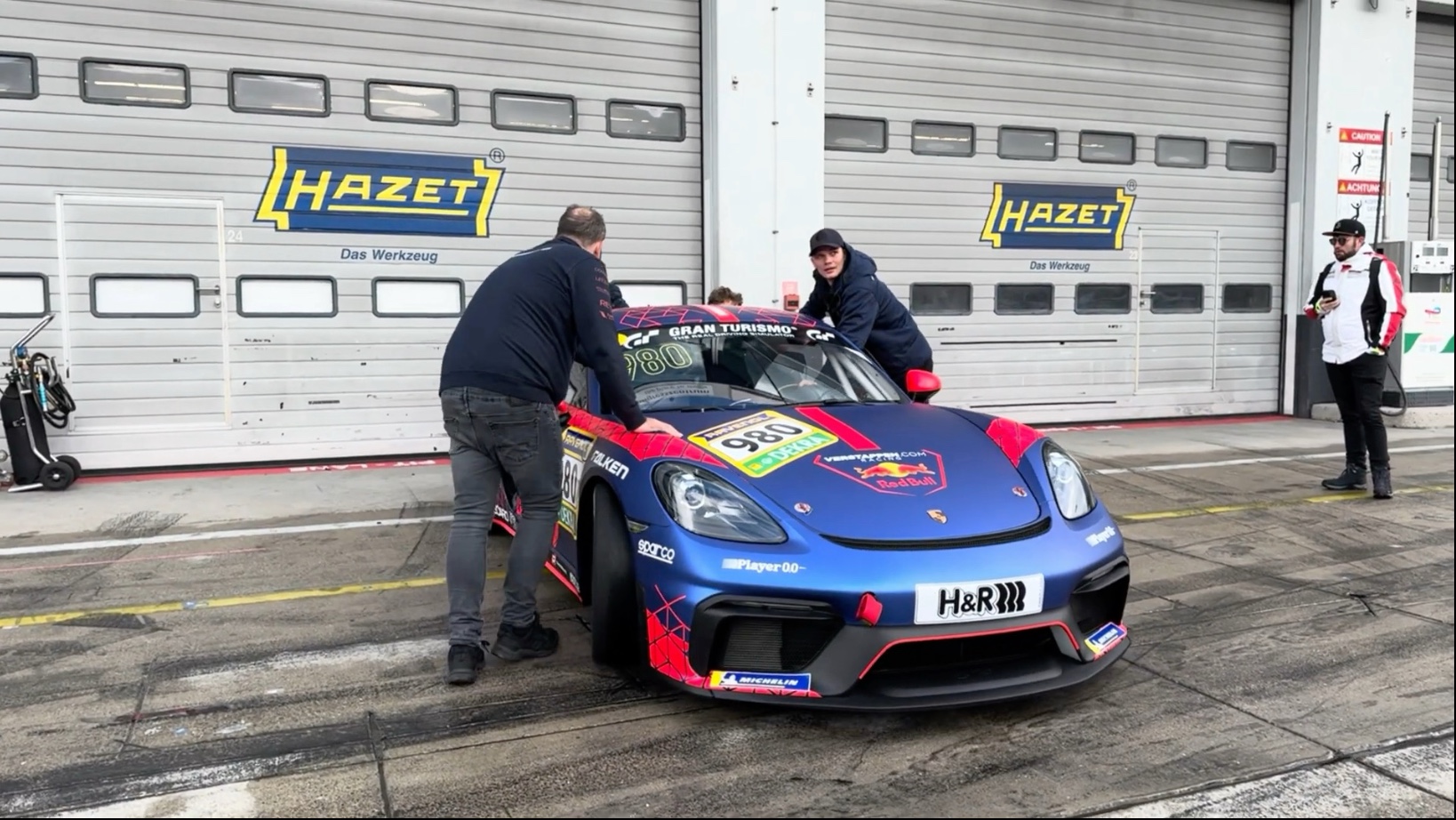 梅赛德斯轻取法拉利,维斯塔潘统治全场的简单介绍 梅赛德斯轻取法拉利,维斯塔潘统治全场的简单介绍