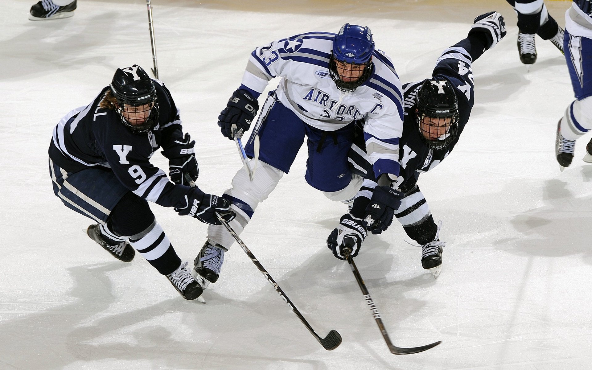 当星月铁骑碾过西非雄狮，拉什福德的热与足球世界的冷思考