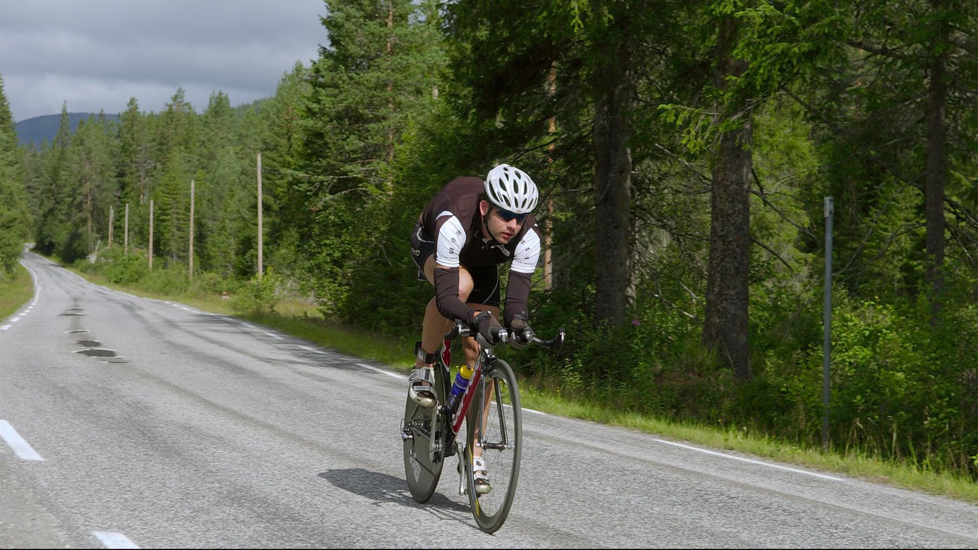 哈斯逆袭，塞恩斯破壁，当黑马横扫红色王朝的夜晚